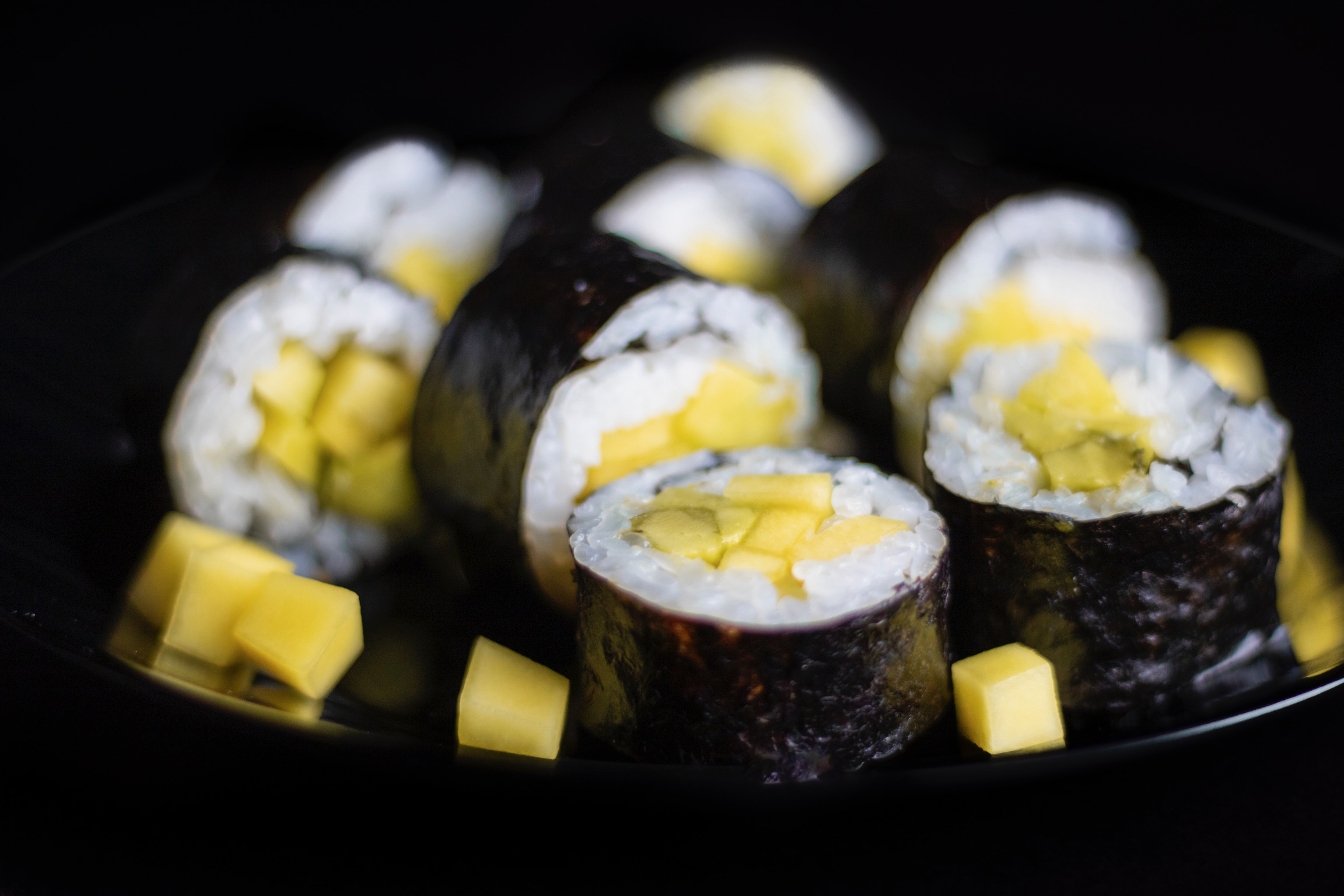 Mango maki