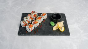 Crunchy prawn roll