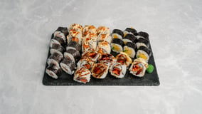 Perfect match platter 32 pieces