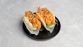 Crunchy prawn roll